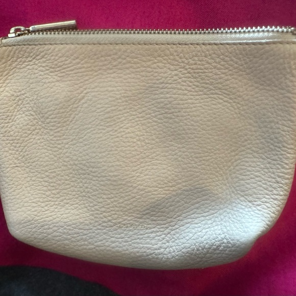 Cuyana Pebbled Leather Pouch - Picture 1 of 5